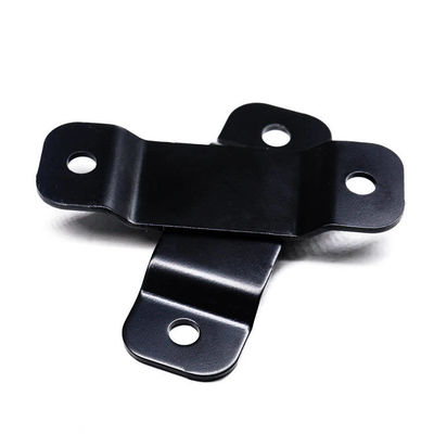 Clip per bracket Parti di stampaggio in metallo personalizzate Montaggio supporto di rivestimento nero