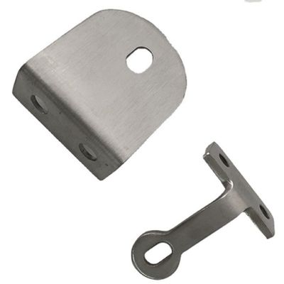 Aluminici di varie dimensioni. Ferro. Acciaio inossidabile. Rame. Parti di stampaggio in rame per taglio automatico al laser