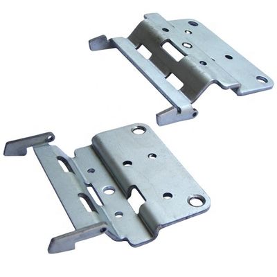 OEM Personalizzato Alta precisione diverse forme Fabbricazione di lamiere di metallo Parti di stampaggio di metallo