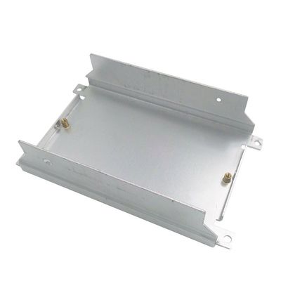 Parti di stampaggio di metallo in acciaio inossidabile galvanizzato su misura per la piegatura di lamiere