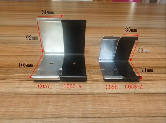 In magazzino Grandi clip galvanizzati/neri rivestiti C057 Clip riciclabile 65Mn in acciaio al carbonio per casse di legno
