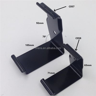 In magazzino Grandi clip galvanizzati/neri rivestiti C057 Clip riciclabile 65Mn in acciaio al carbonio per casse di legno