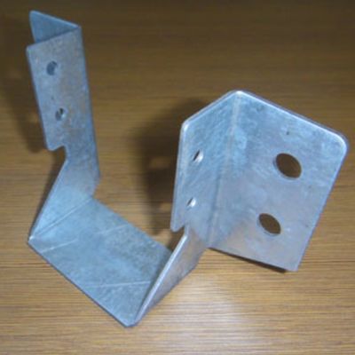 Collegatori di legno in acciaio a forma multipla